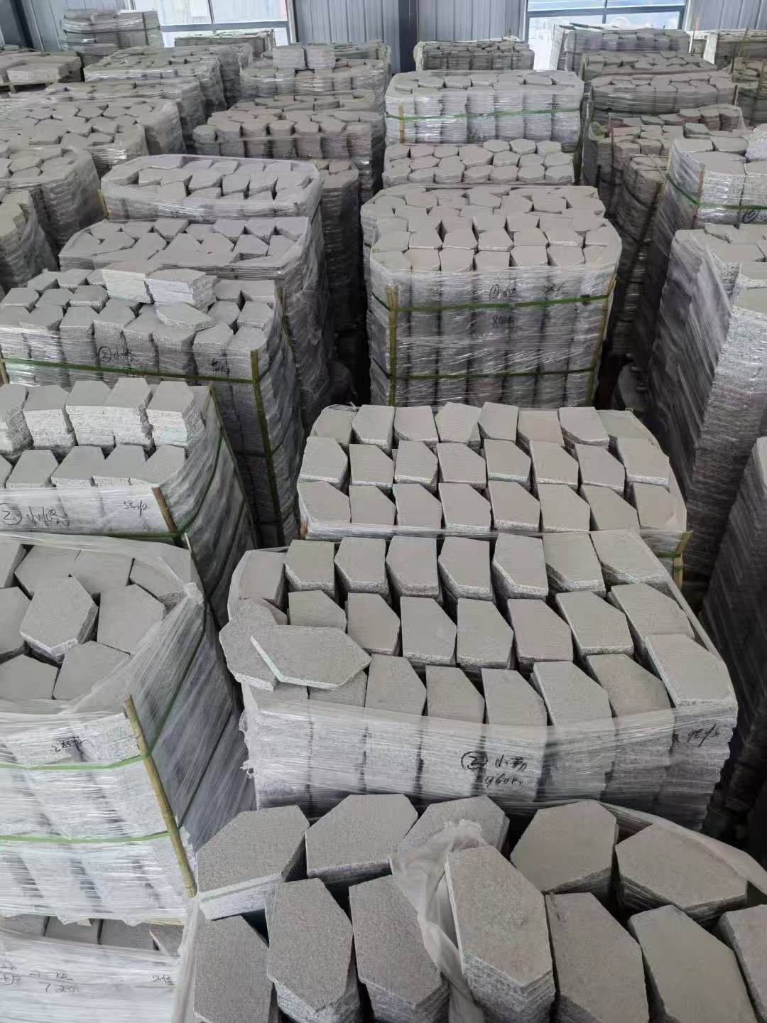 衡阳芝麻白石材冰裂纹，碎拼。