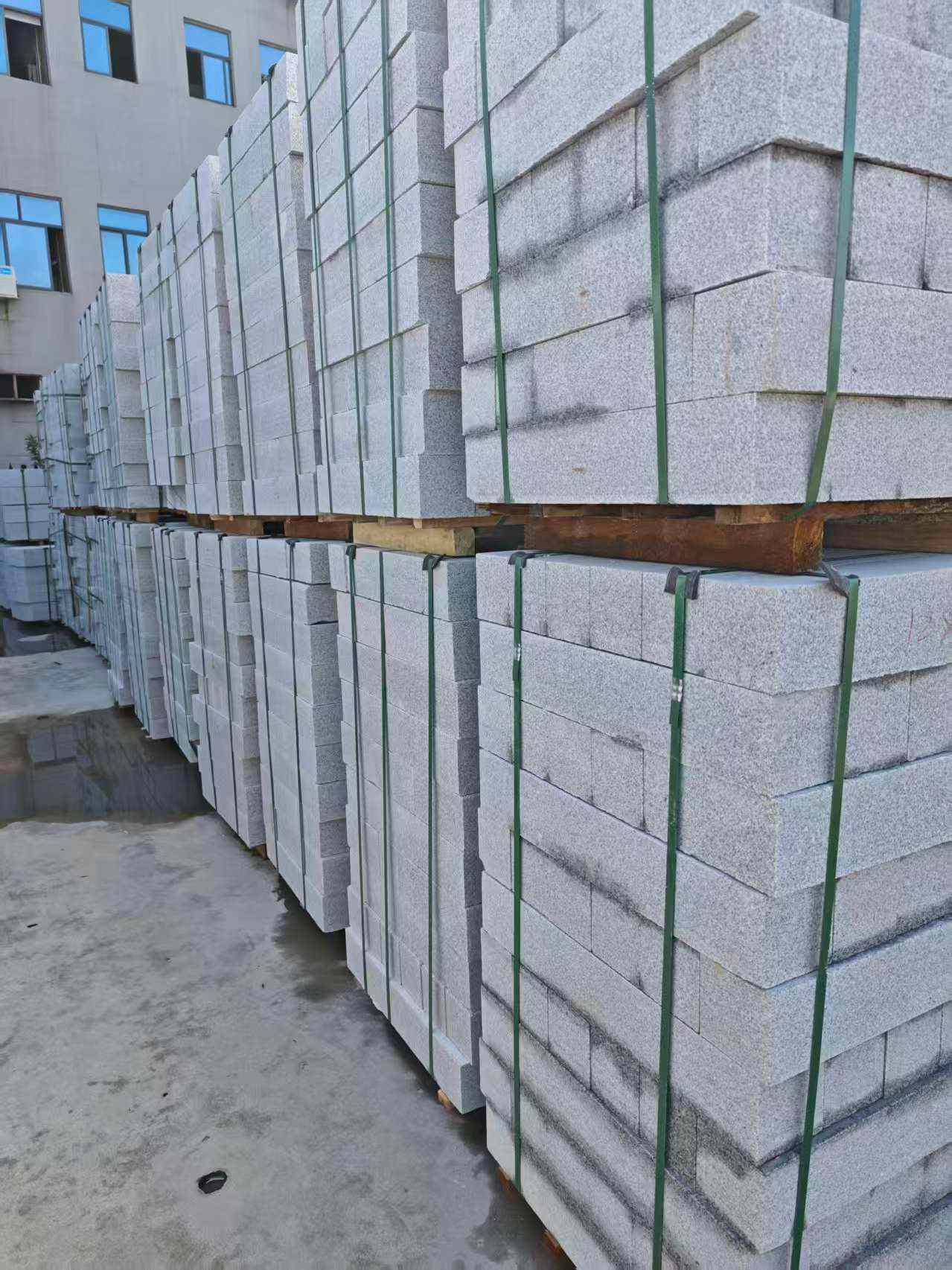 衡阳芝麻白路牙石，路侧石