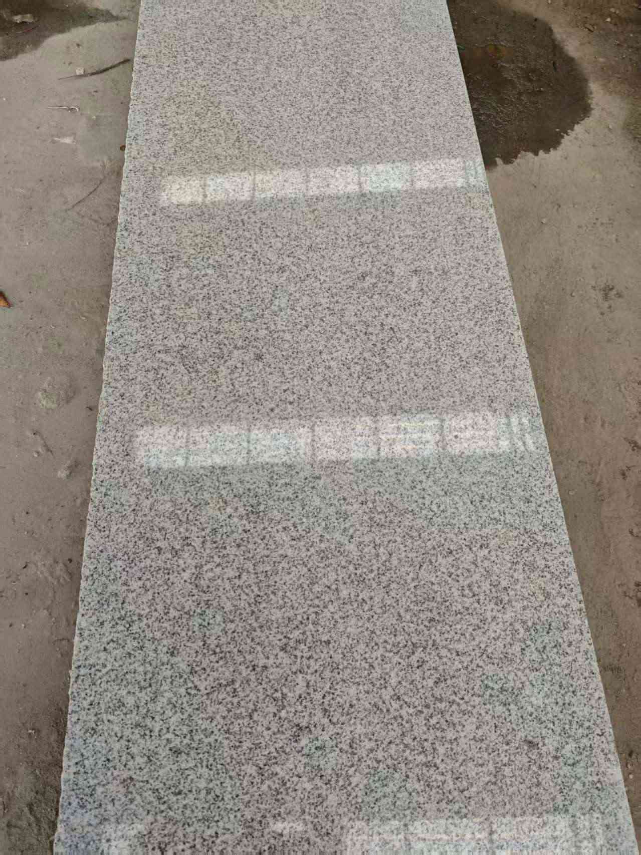 衡阳芝麻白光面毛板